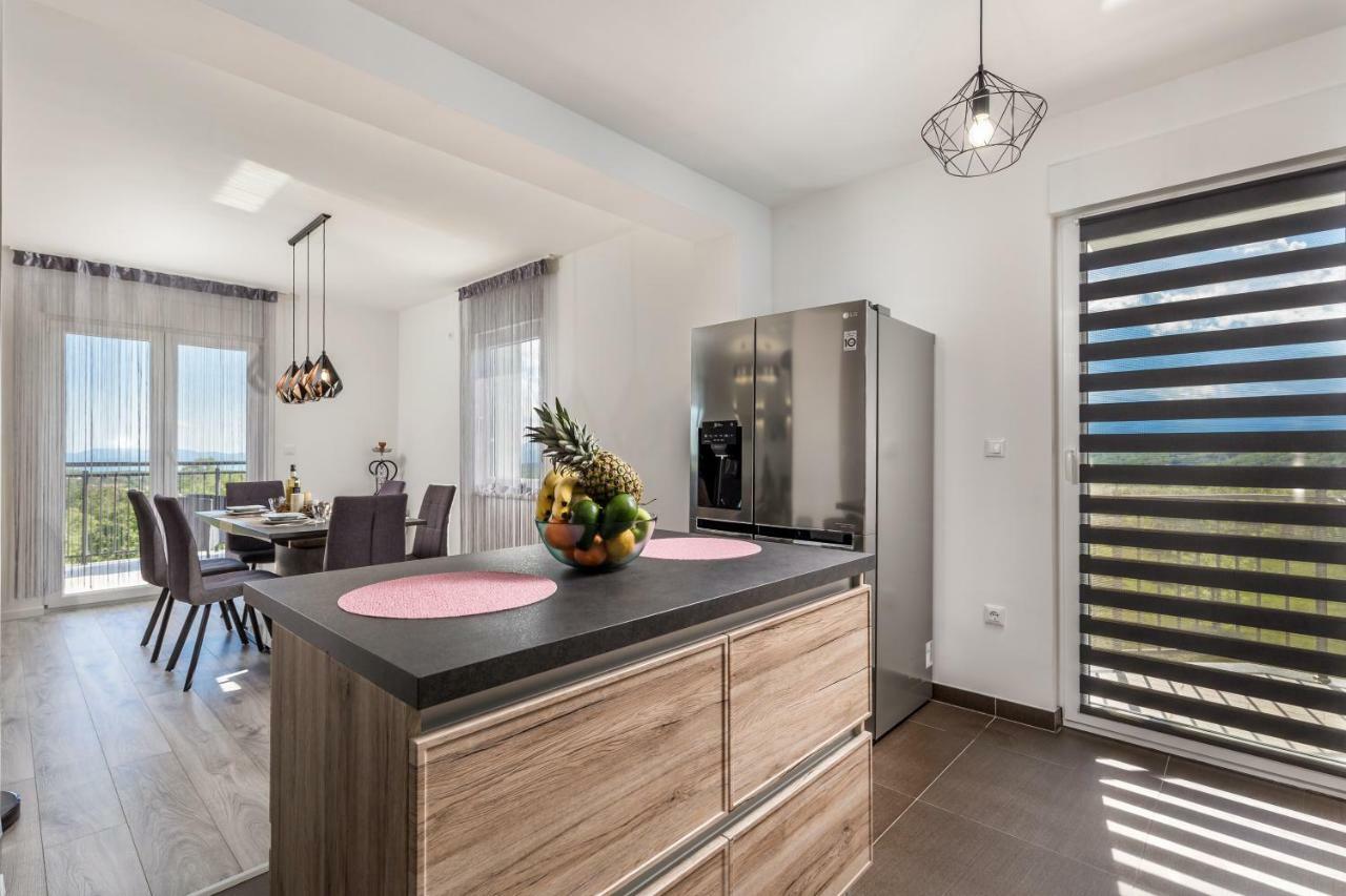 Luxury Apartment La Es Marcelji Ngoại thất bức ảnh